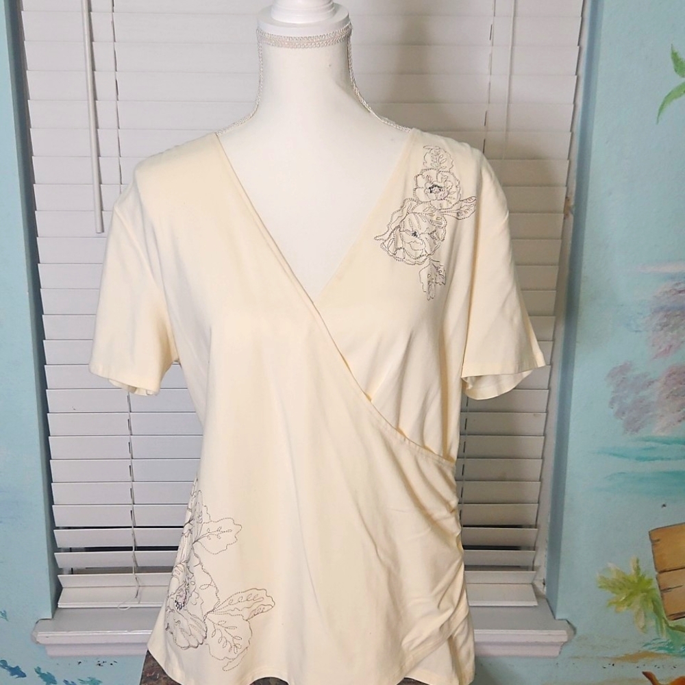 Women's Top By Classic Elements, Embroidered With Flower's. (Lg)